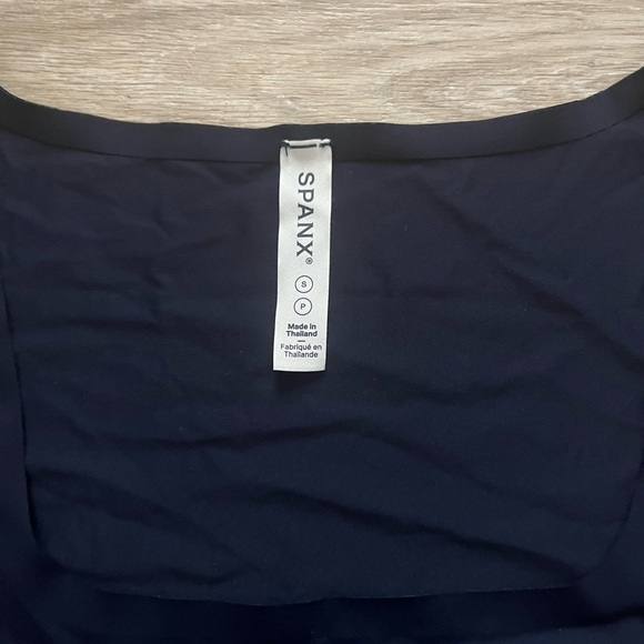 SPANX Women’s SPANXsupersmooth™ Essential Tank Timeless Navy - Size Small - Picture 3 of 6